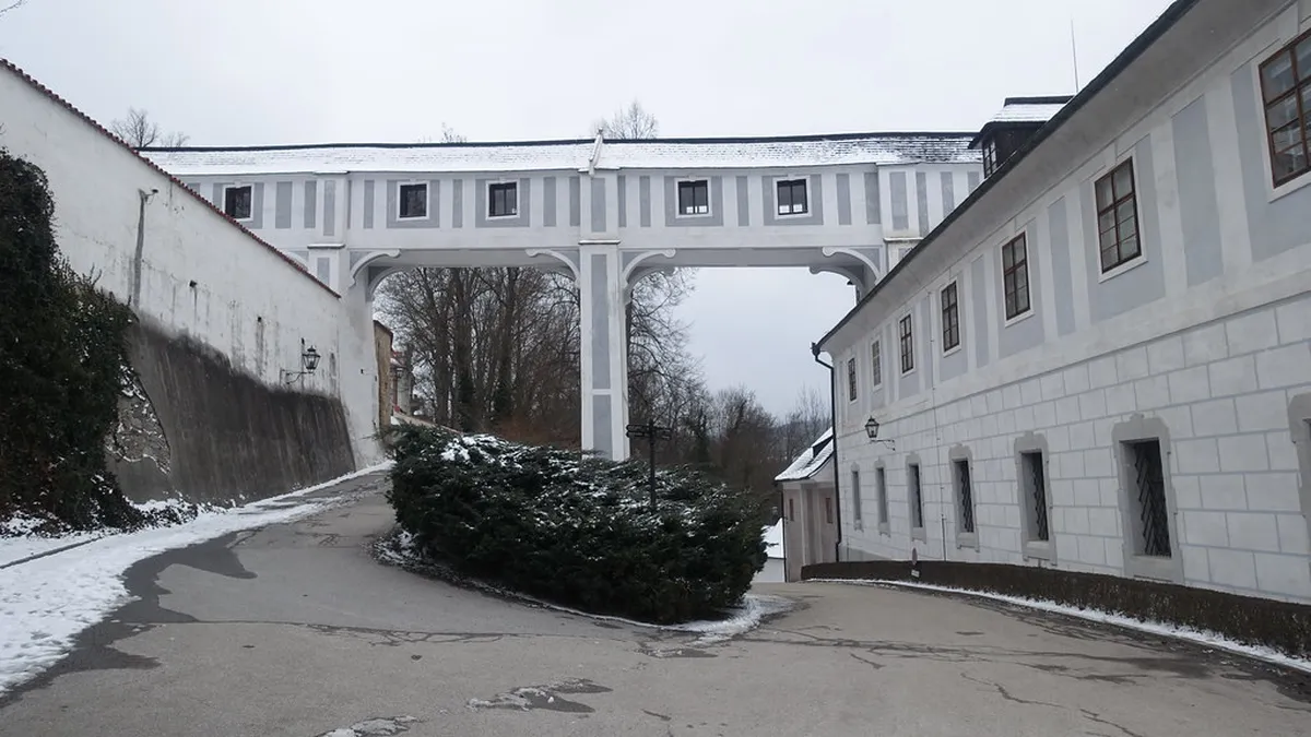 10 Best Stops on a Český Krumlov Castle Gardens Walk