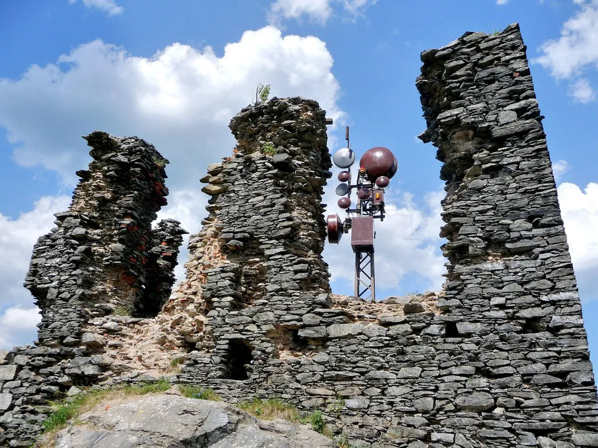 Andelska Hora Ruins Hike Short Trip: 10 Best Local Escapes
