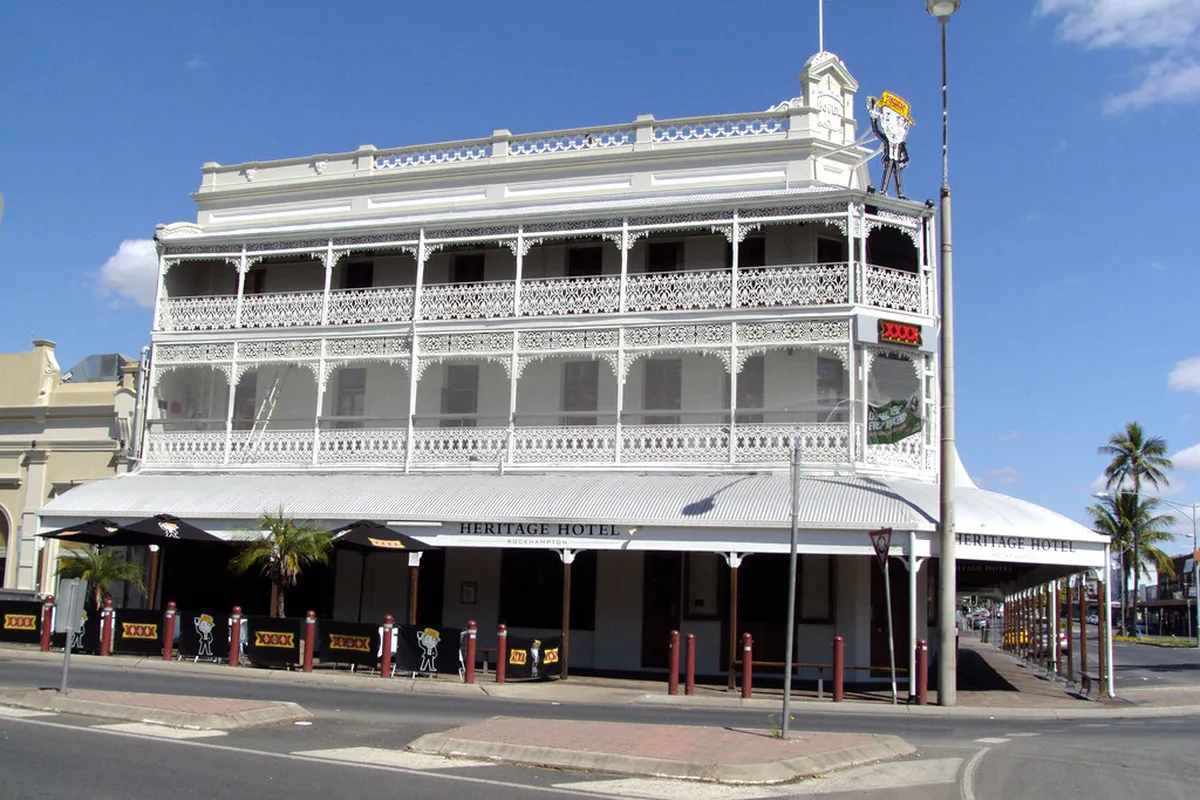 11 Best Stops on the Three Crosses Lookout Walk (2026)