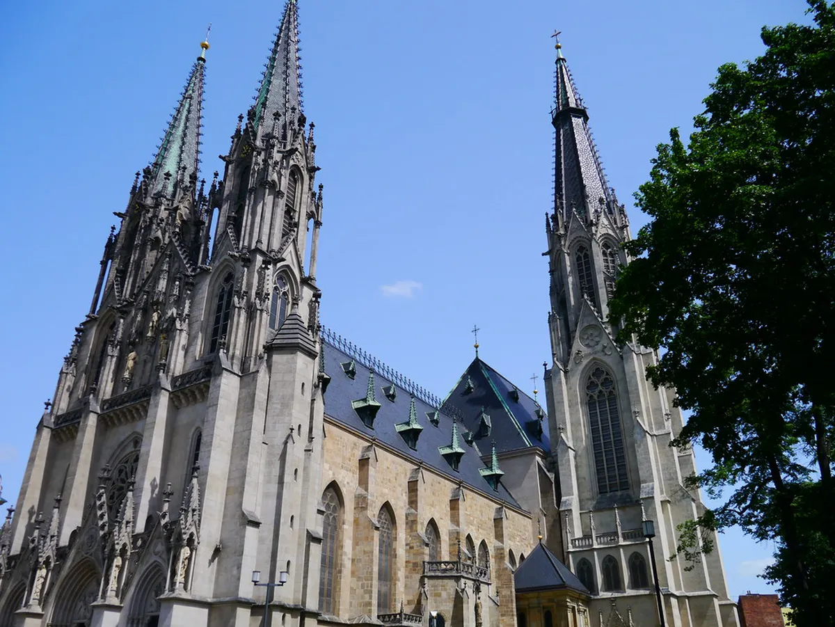 Saint Wenceslas Cathedral Review: Is It Worth It?